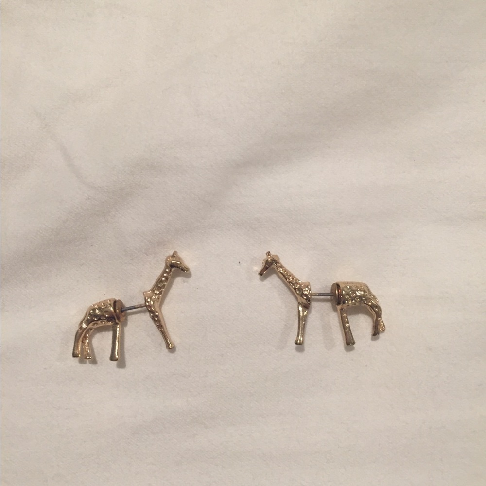 Adorable giraffe earrings